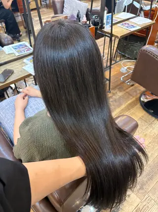 ロング カラー ブリーチ/ 艶カラー/カイのヘアスタイル