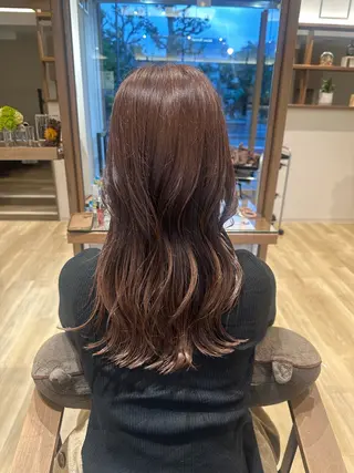 セミロング 石原 麻菜のヘアスタイル