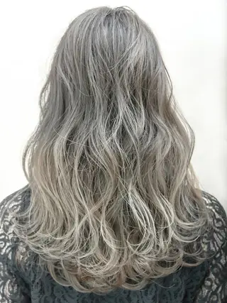 セミロング カラー THE USUAL ユージュアルのヘアスタイル