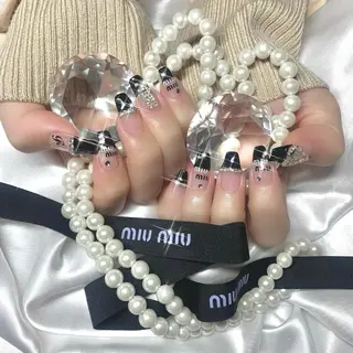ネイル élu by Noriko 前原のネイルデザイン