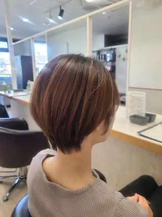 ショート ナカザワ マキのヘアスタイル