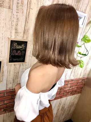 ミディアム カラー ヘアアレンジ ‎✴︎˚｡Chamo 𝐄𝐑𝐈𝐍𝐀のマツエク・マツパデザイン