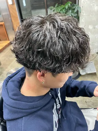 ショート カラー パーマ ヘアアレンジ メンズ 亀井隆汰/メンズ専門 パーマ/フェード可のヘアスタイル