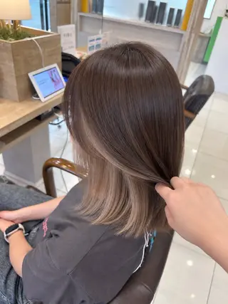 カラー 有村 実佑のヘアスタイル