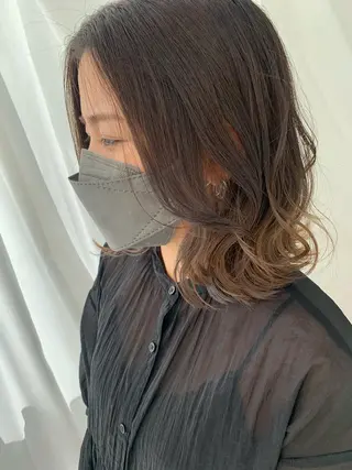 ミディアム カラー 梅本 有希のヘアスタイル
