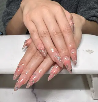 ネイル Chiara 長さだしのネイルデザイン