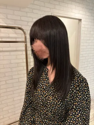 セミロング カラー レイヤー/透明感 HIRARIの眉毛・アイブロウイメージ