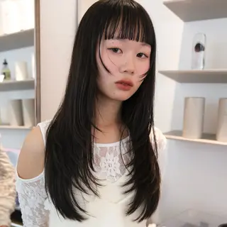 ロング カラー YUNA /レイヤーカットのヘアスタイル