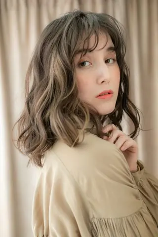 ミディアム 阿部 雲母のヘアスタイル