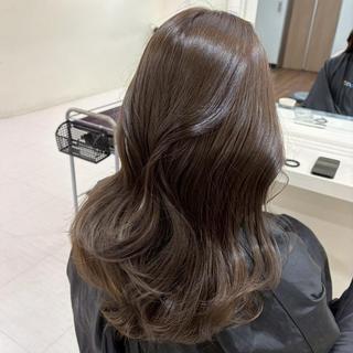 カラー ナチュラルベージュ 🪞うる艶/表参道のヘアスタイル