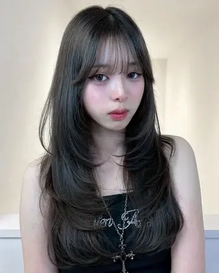 ロング リコ ハッシュカット 韓国レイヤーのヘアスタイル