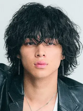 ミディアム パーマ メンズ fifth 菅崎愛斗のヘアスタイル