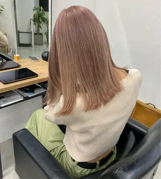 セミロング カラー ヘアアレンジ ブリーチダブルカラー 元町三宮/三ノ宮のヘアスタイル