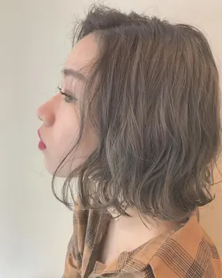 ミディアム カラー パーマ 🍋透け感カラー🍃 オリーブ🍐Kahoのヘアスタイル