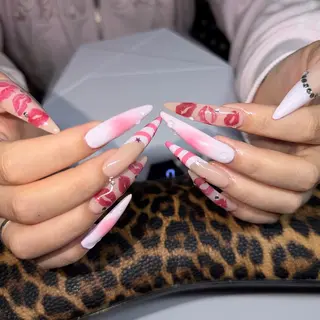 ネイル Ai 🤎のネイルデザイン