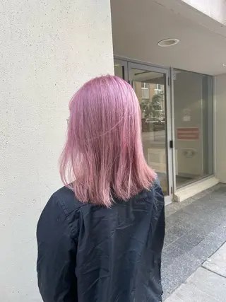 セミロング カラー Kana .のヘアスタイル