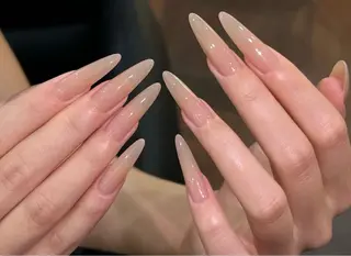 ネイル 友 美のネイルデザイン