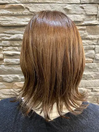 ミディアム 山浦 貴恵のヘアスタイル
