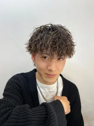 ミディアム パーマ メンズ 野中 慈穏のヘアスタイル