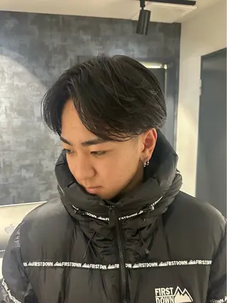 ミディアム カラー パーマ メンズ 💈ニュアンスパーマ センターパート💈のヘアスタイル