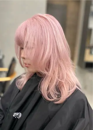 セミロング カラー ヘアアレンジ mina 🌷のヘアスタイル