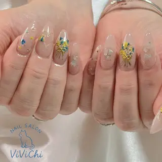 ネイル ViViChi 梨帆のネイルデザイン