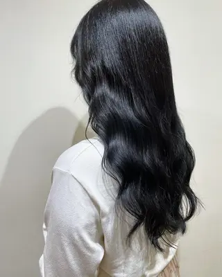 セミロング 柔らかな縮毛矯正 透明感カラー💫のヘアスタイル