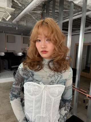 セミロング カラー ハイトーン/エクステ /🎀YUINA🎀のヘアスタイル