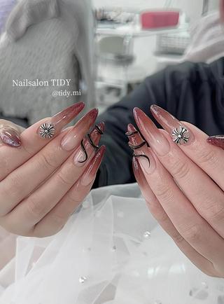 ネイル TIDY. Suzukaのネイルデザイン