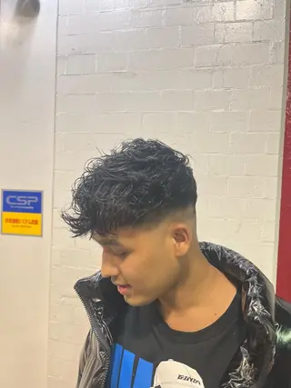 ショート パーマ 中原 滉太のヘアスタイル