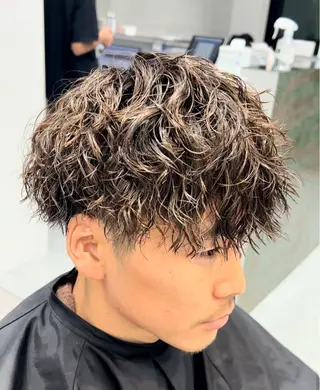 ショート カラー パーマ ヘアアレンジ メンズ fifth 石川 凪のヘアスタイル