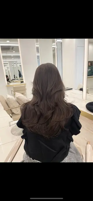 ロング カラー 國藤 彩のヘアスタイル
