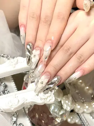 ネイル ルシイ🎀新宿長さ 出しパーツ専門店のネイルデザイン