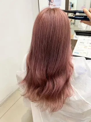 カラー アオリ/韓国風 ハイトーン/レイヤーのヘアスタイル