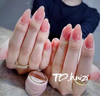 セミロング めぐみのネイルサロン スタッフ練習のネイルデザイン