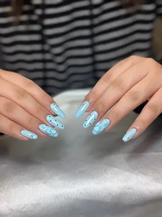 ネイル Ajoure miwaのネイルデザイン