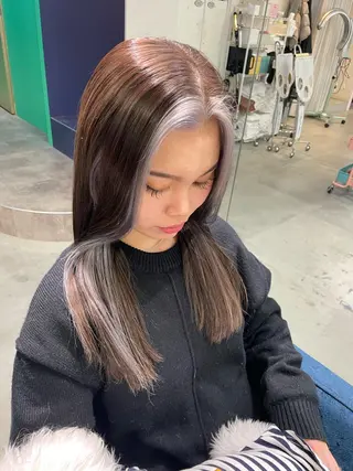 カラー Mii. 内田萌々のヘアスタイル