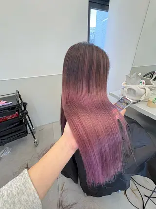 ロング カラー 天野 利咲のヘアスタイル