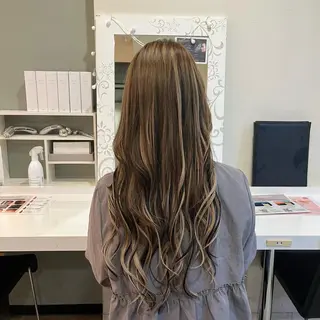 ロング ヘアアレンジ 髪質改善・縮毛矯正 特化・ユウシンのヘアスタイル