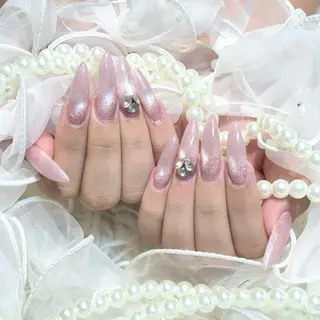 ネイル WISTERIA ainaのネイルデザイン