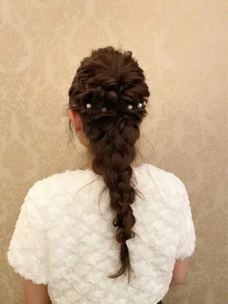 ヘアアレンジ 天神最安値エクステ カラーレイヤーカットのヘアスタイル