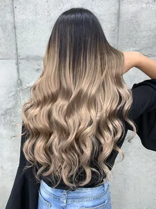 ロング 佐藤 まいらのヘアスタイル