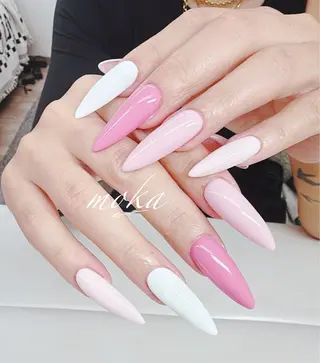 ネイル 胡蝶蘭レディースサロ ンNailMOKAのネイルデザイン