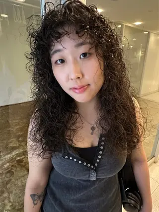 ロング パーマ 村岡 桃果のヘアスタイル