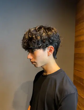 パーマ メンズ Lit 前里花鈴のヘアスタイル