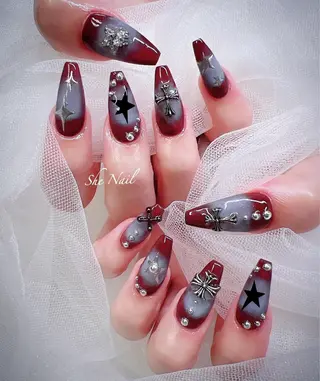 ネイル ISA_ BELLAのネイルデザイン