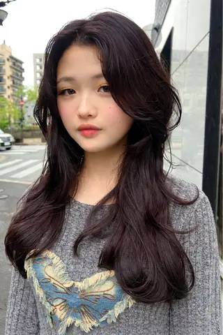 ロング 深堀 さくらのヘアスタイル