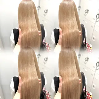 ロング カラー 🐬艶ハイトーン/ レイヤー/透明感🩵のヘアスタイル