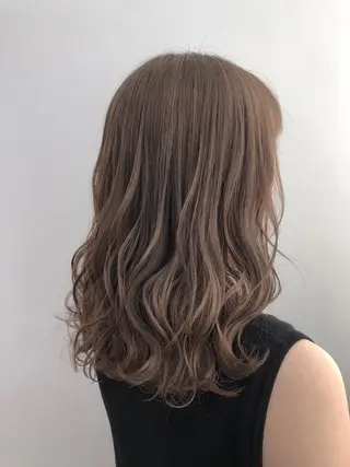 セミロング カラー 【透明感、艶髪】西村 有司のヘアスタイル