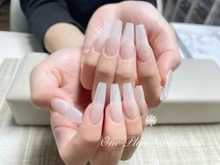 ロング ネイル One Plus Nail Salonのネイルデザイン